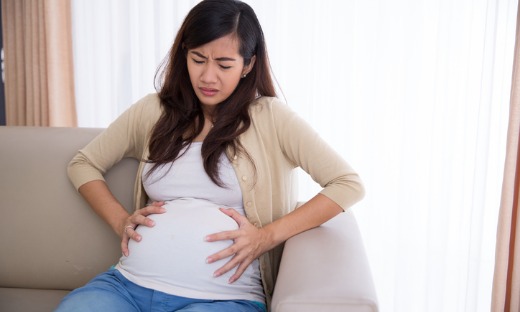 penyebab perut kencang saat hamil