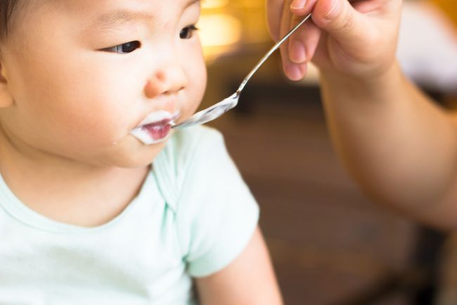 Yogurt untuk Bayi, Ini Waktu dan Tips Memberikannya, diary bunda